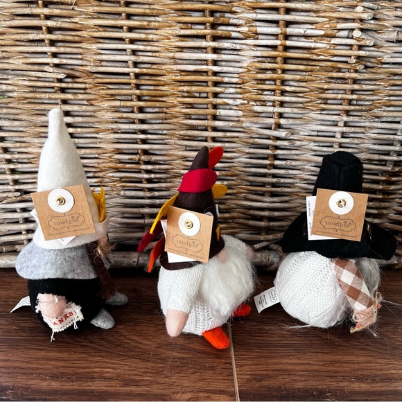 Mudpie Thanksgiving gnome sitters. Turkey, pilgrim girl,fall gnomes. - Picture 3 of 4